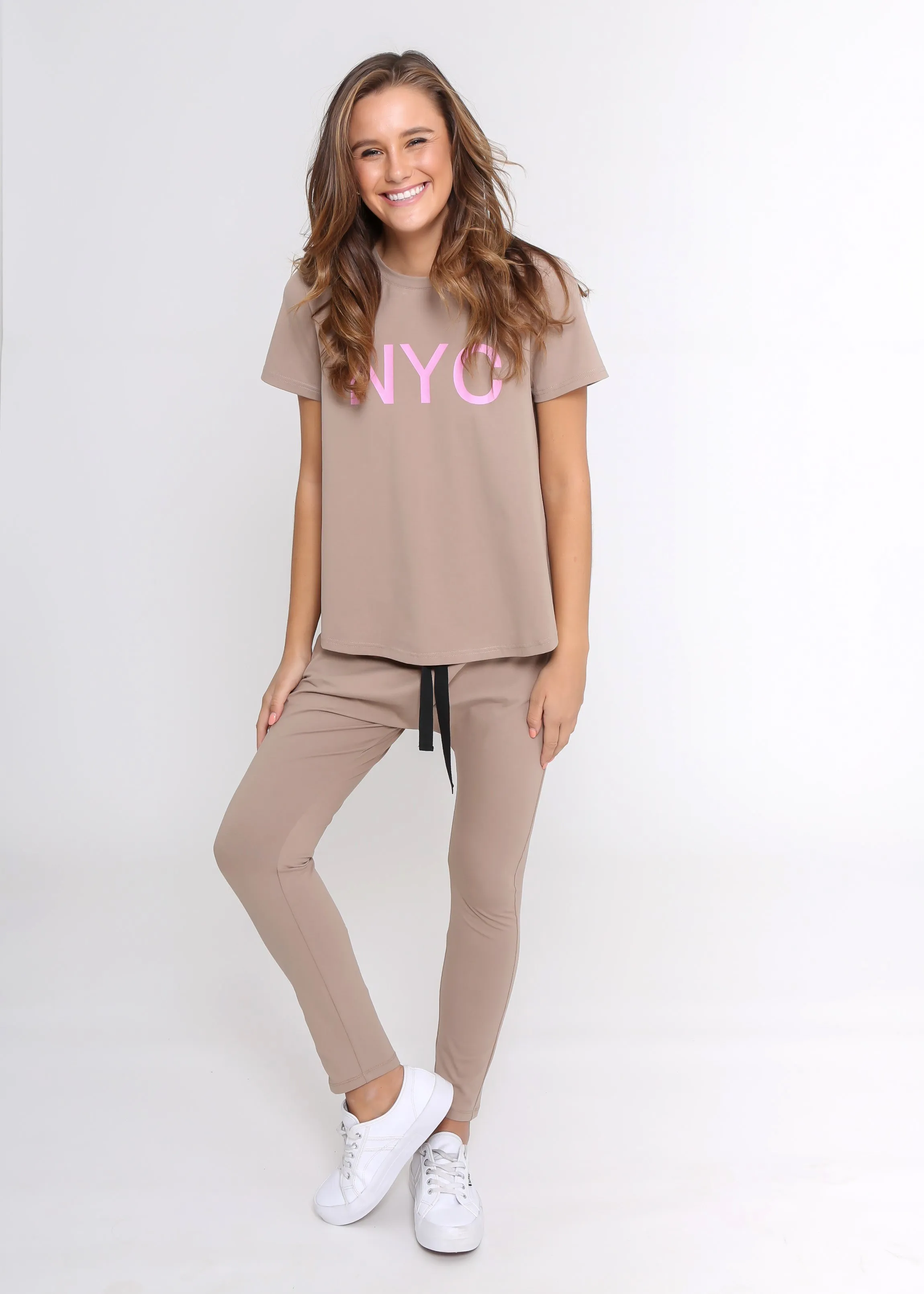 NYC Print Tee Mocha
