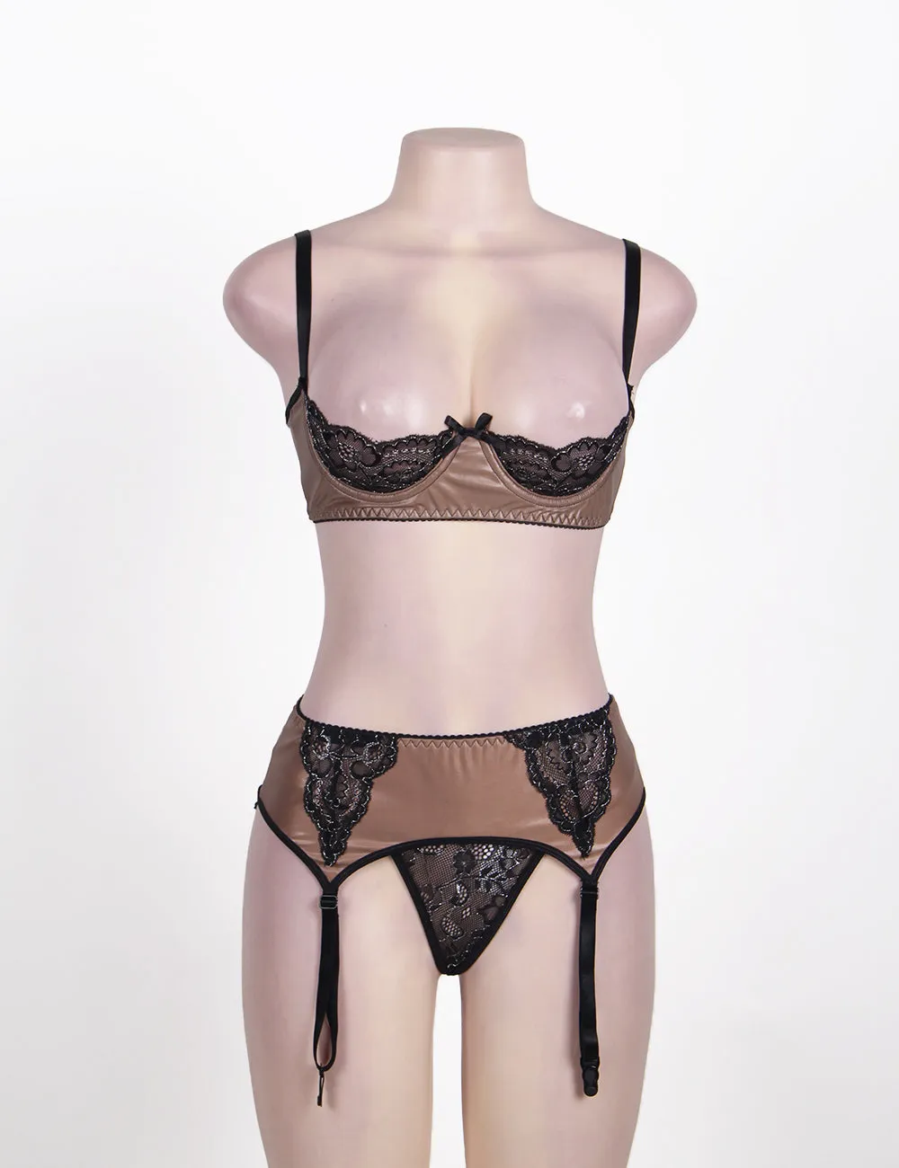 Plus Size Fibi Set With Open Bra With Underwire