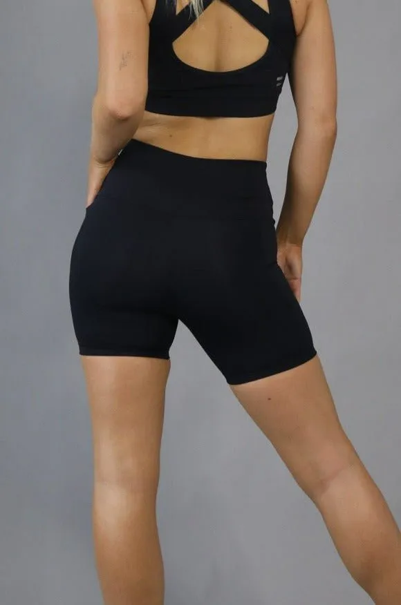 (Pre-Order) Perform High Waist Mid Shorts - Black
