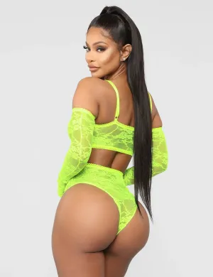 See-through sexy women‘s full lace high stretch bra panty set with sleeves