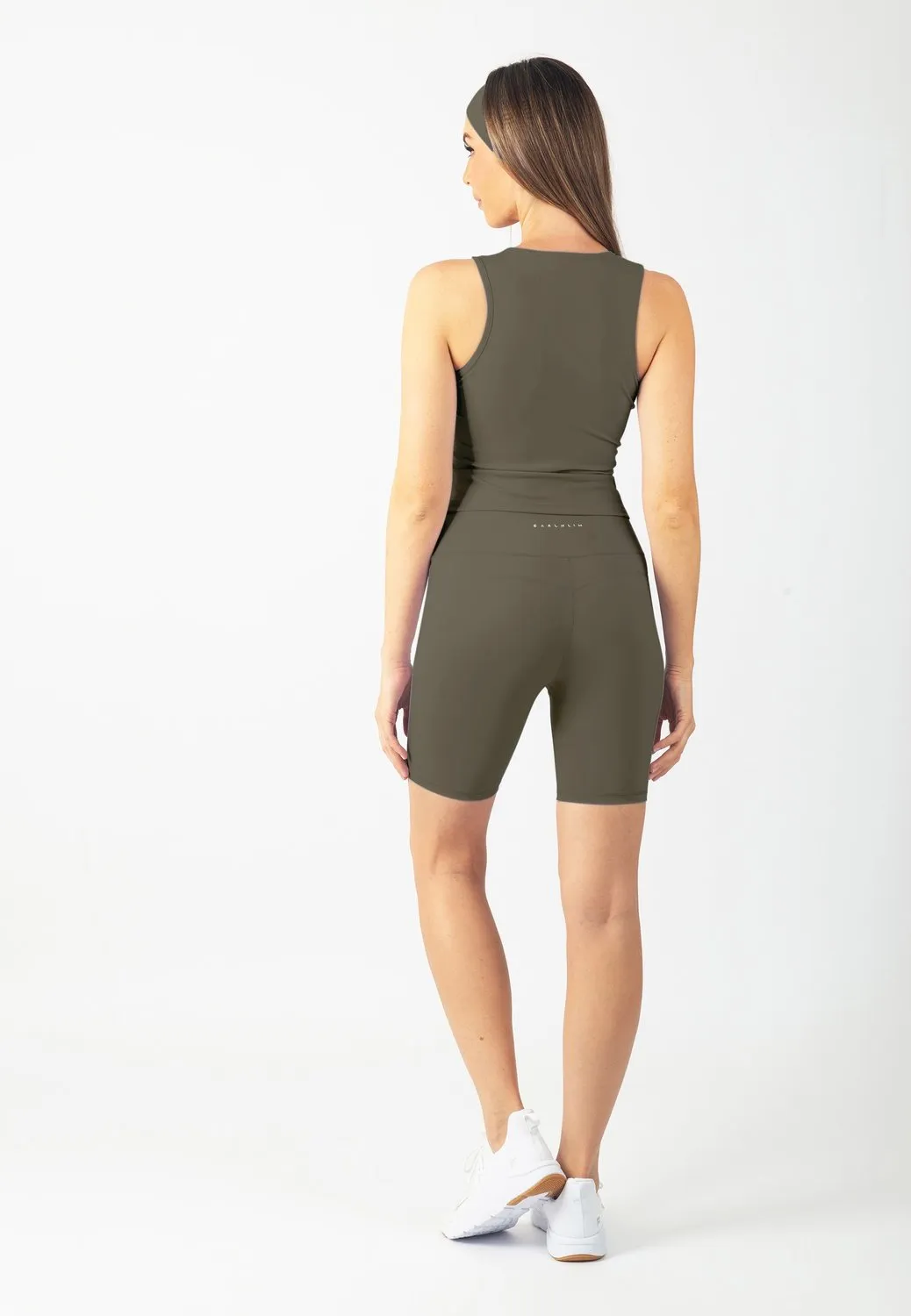 Serenita Active Shorts 8"