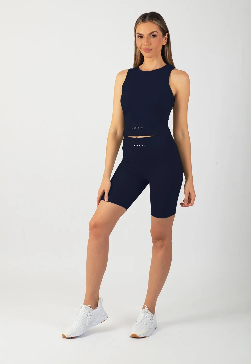 Serenita Active Shorts 8"