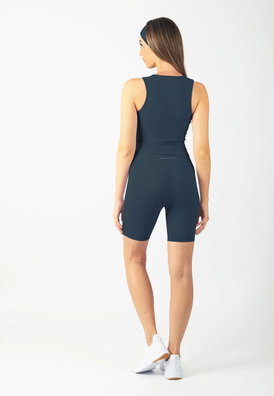 Serenita Active Shorts 8"