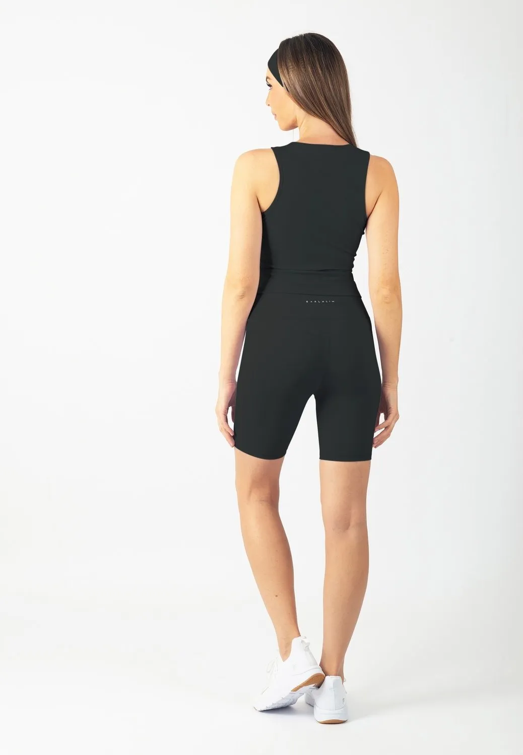 Serenita Active Shorts 8"