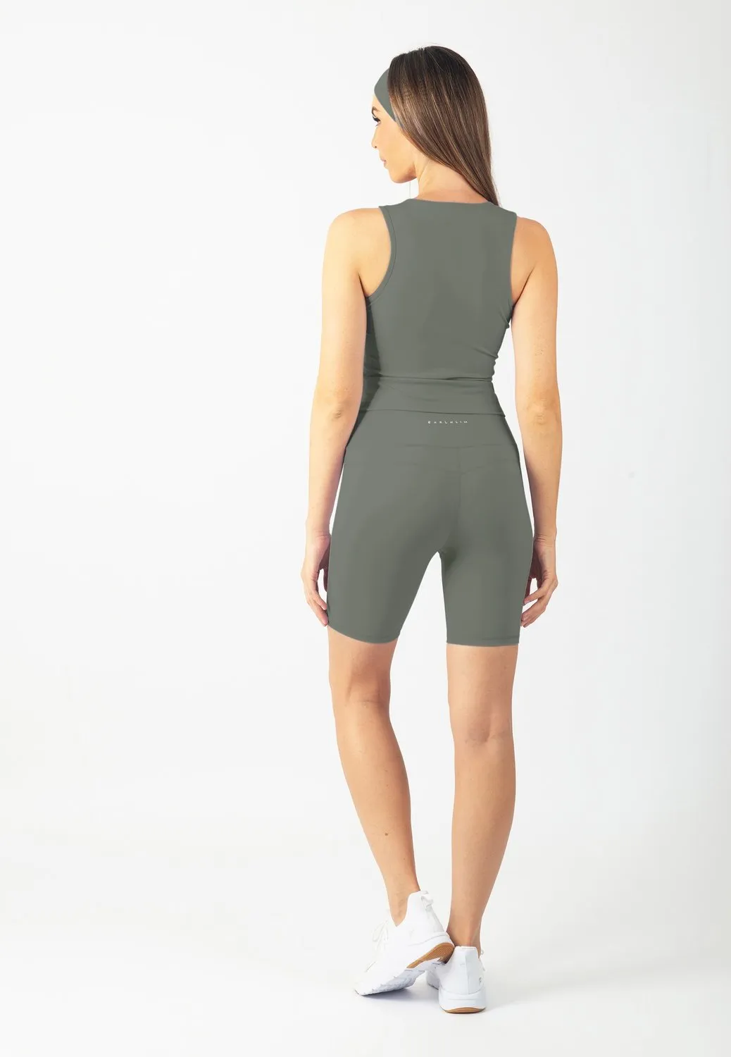 Serenita Active Shorts 8"