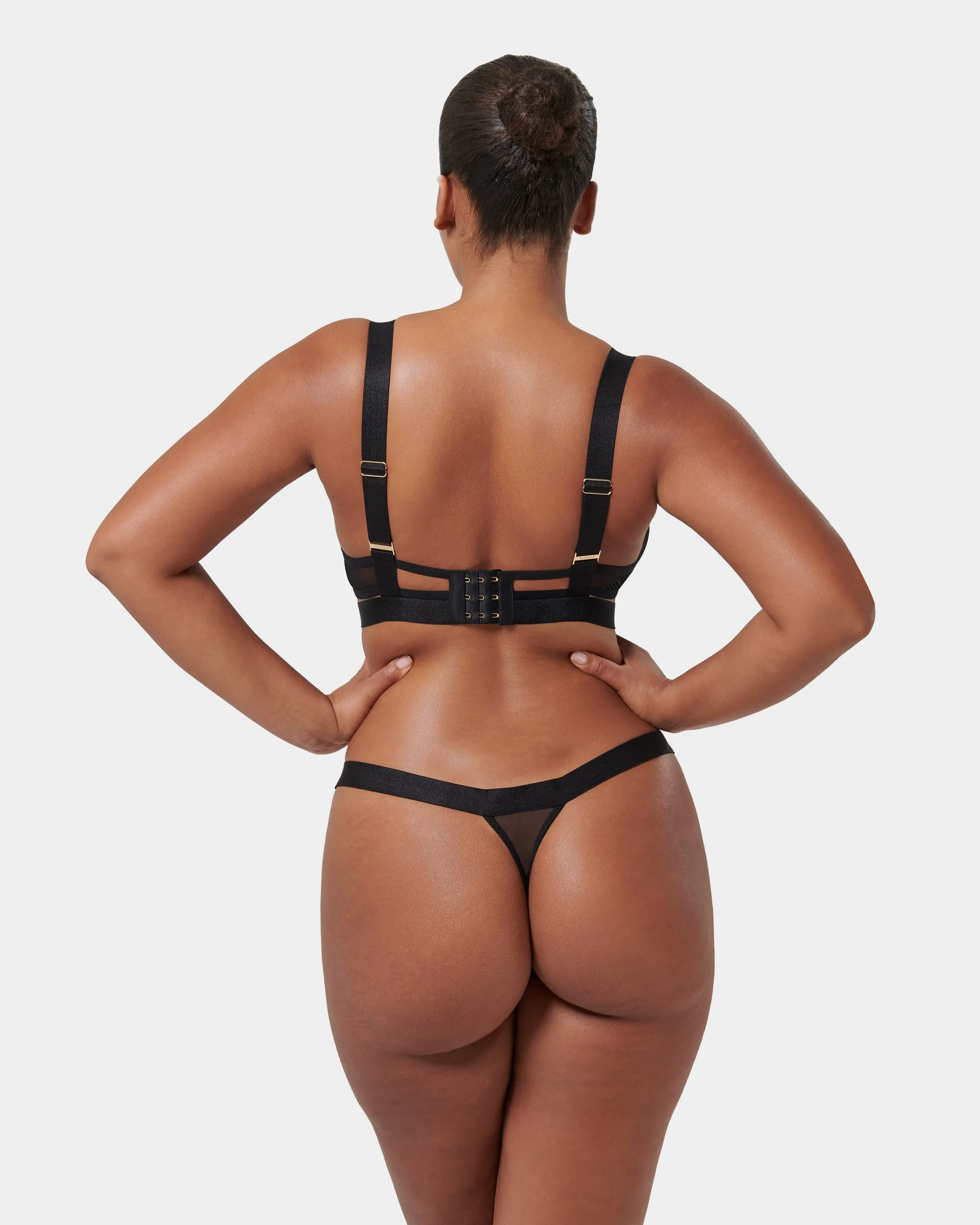 Set: Trinity Black