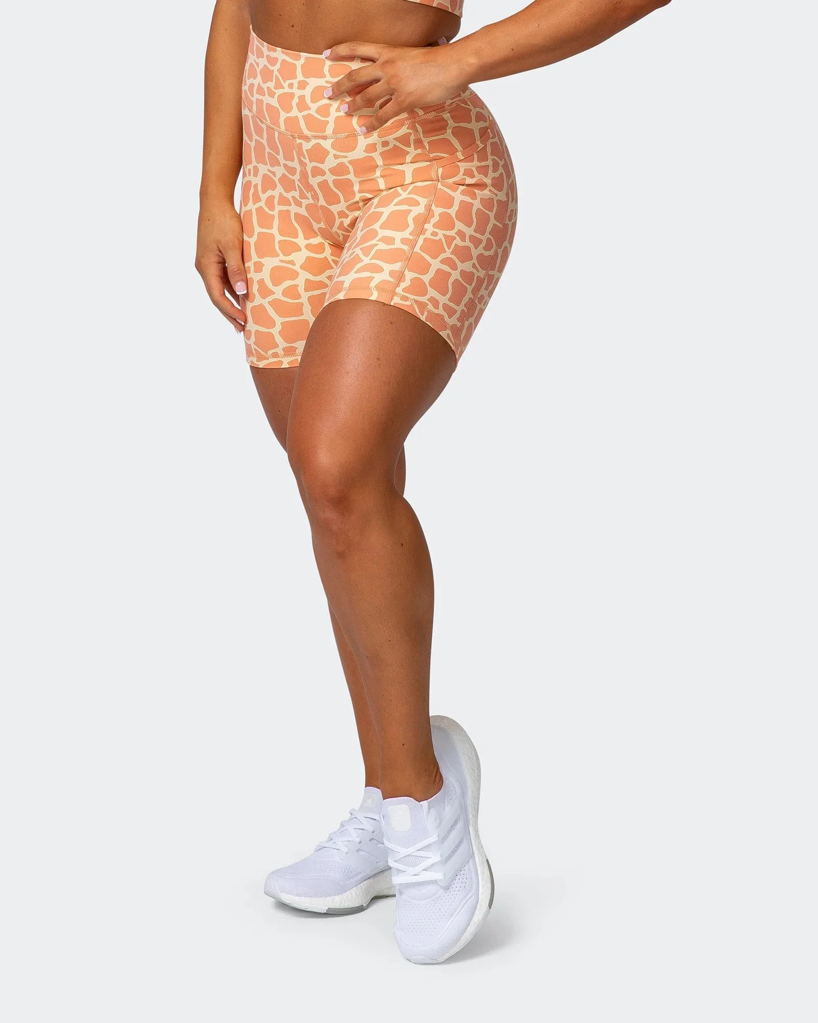 SIGNATURE POCKET BIKE SHORTS Paradise Giraffe Print