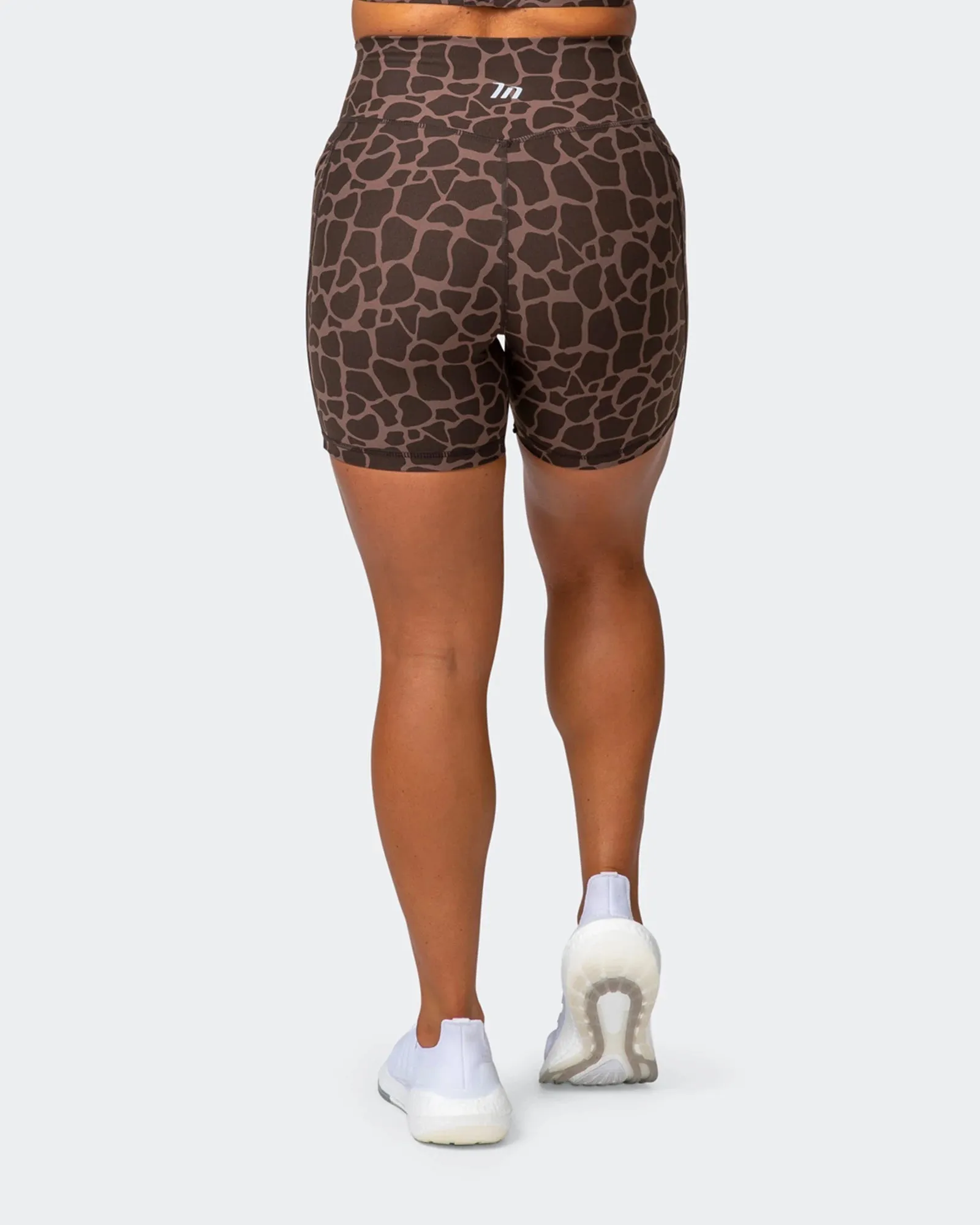 SIGNATURE POCKET BIKE SHORTS Tonal Giraffe Print