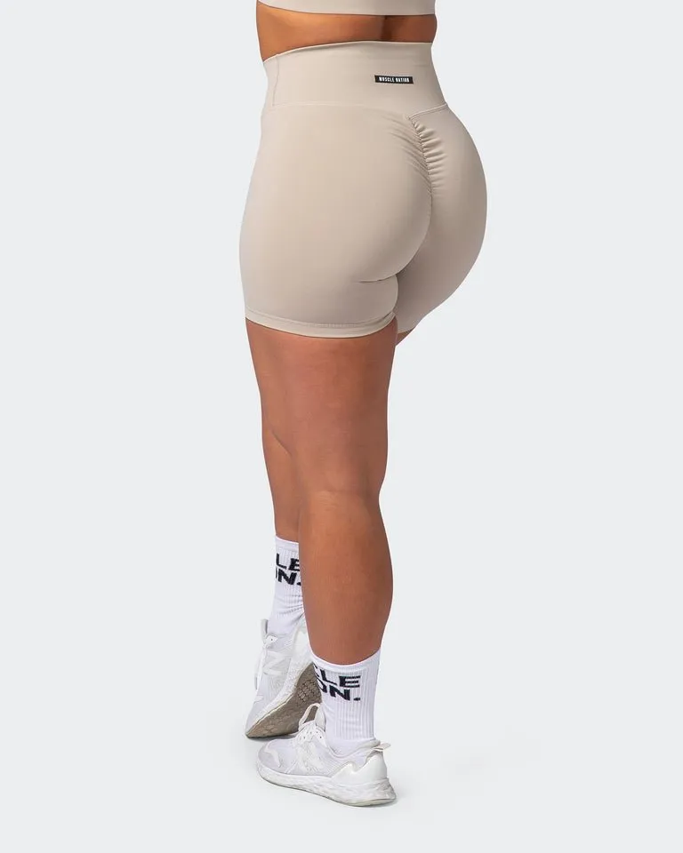 Signature Scrunch Bike Shorts Bone
