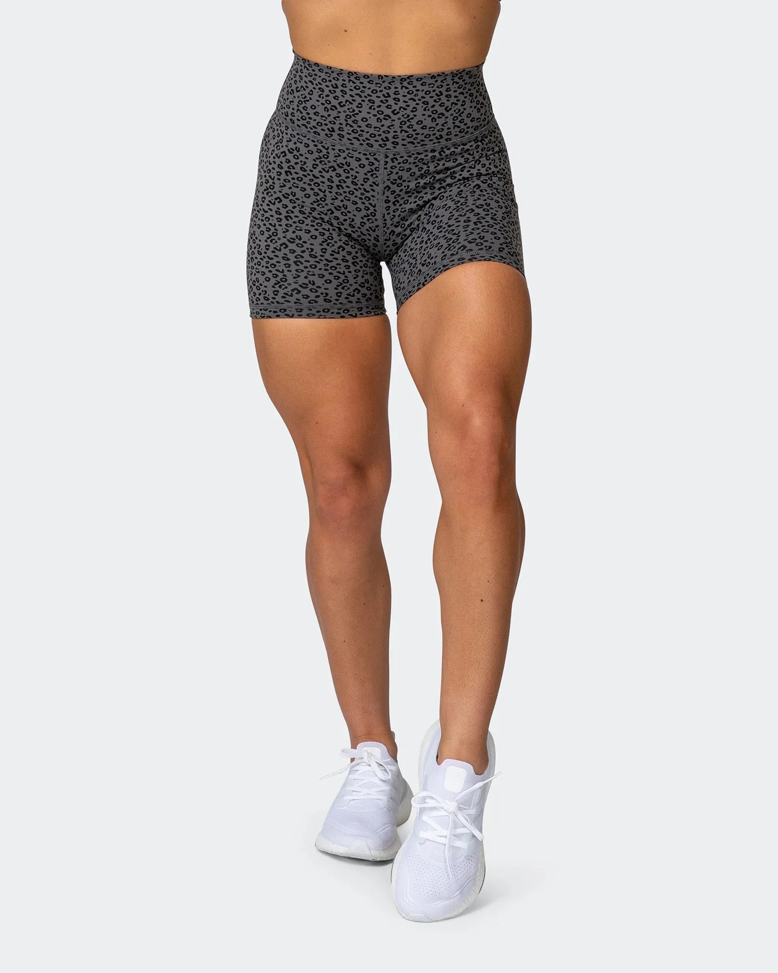 SIGNATURE SCRUNCH MIDWAY SHORTS Monochrome Mini Cheetah Print