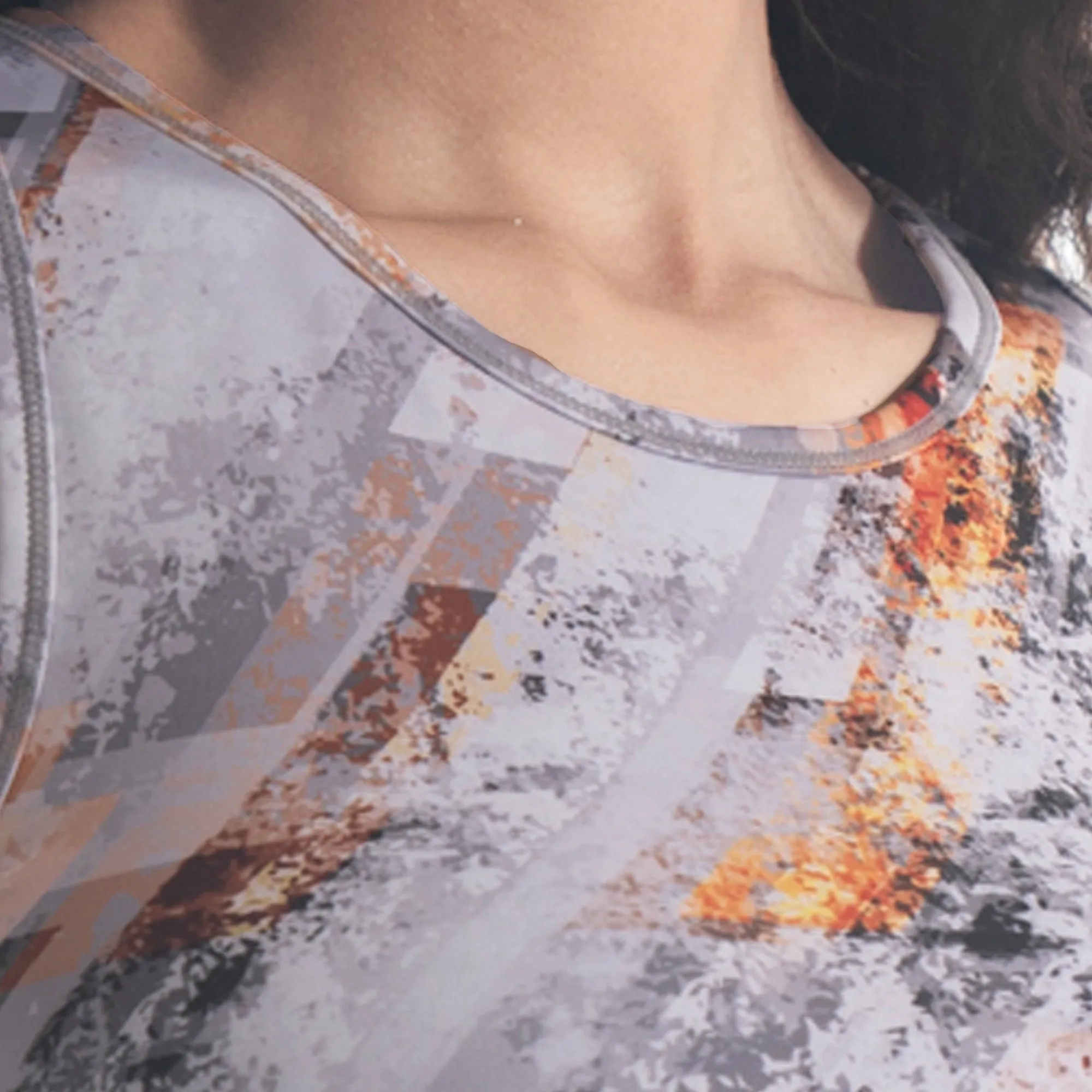 Sleeveless Activewear Printed Sports Crop Top