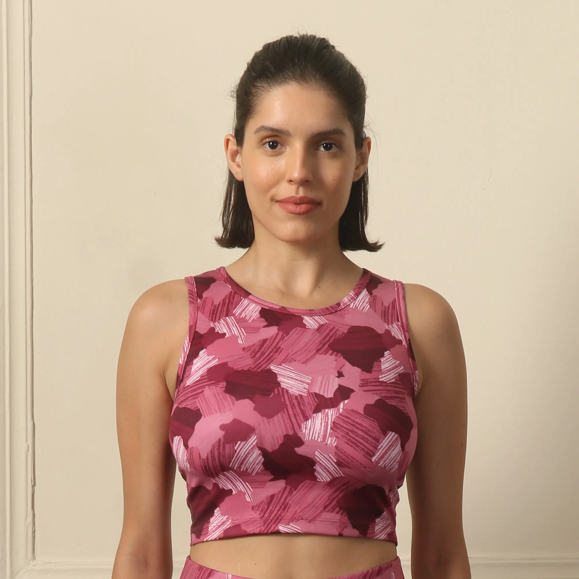 Sleeveless Activewear Printed Sports Crop Top