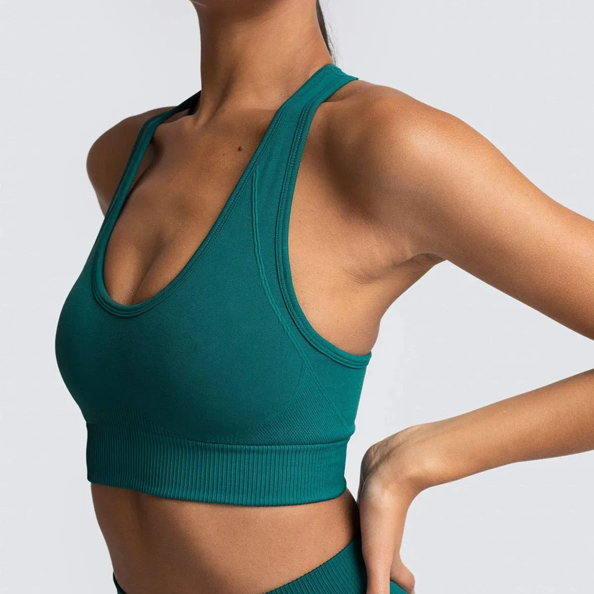 Solid Tight Sports Bra – Push-Up Gym Crop Top for Women 2025
