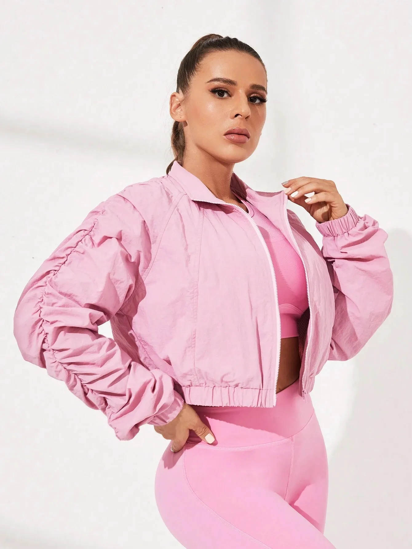 Stylish Ruched Sports Jacket – Lightweight Outdoor Activewear