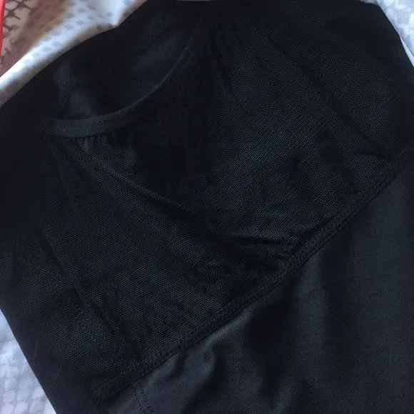 TAIL golf activewear spf 50 print Boa print NWOT