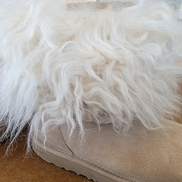 Ugg mongolian fur trimmed girls ugg boots size 3 guc ugg lida sheepskin boots