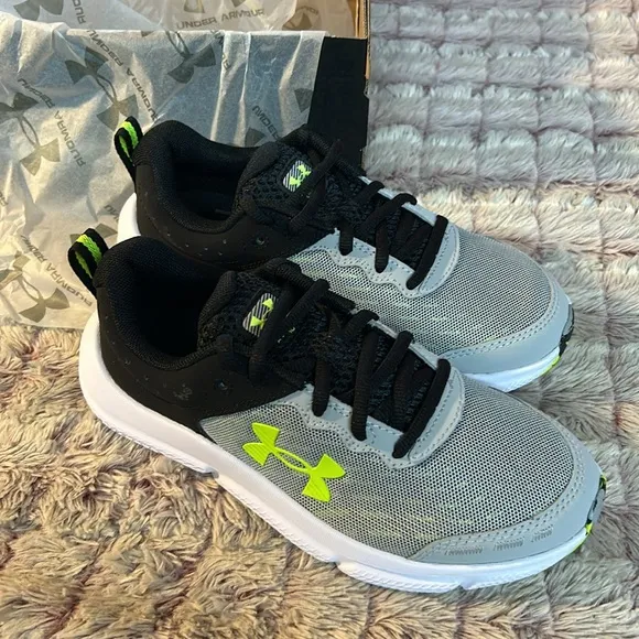 Under Armour Boys' Grade School Assert 10 Wide sneakers