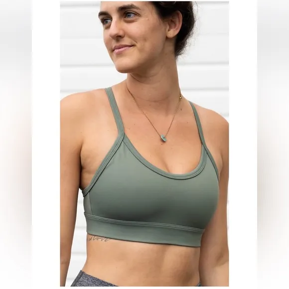 VIICAYA Vii Sports Bra NWT