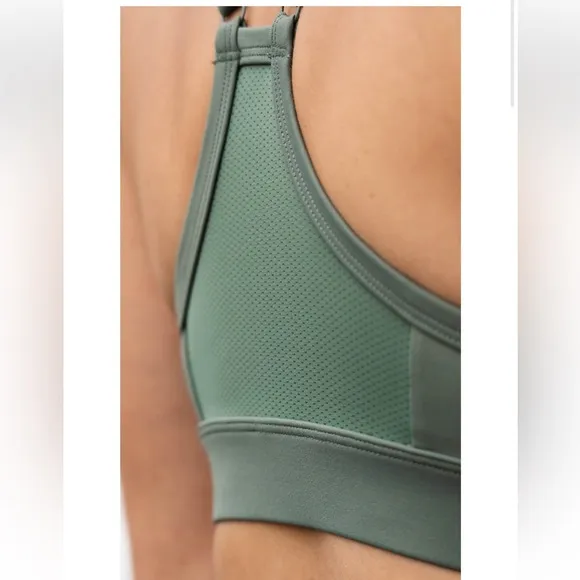 VIICAYA Vii Sports Bra NWT