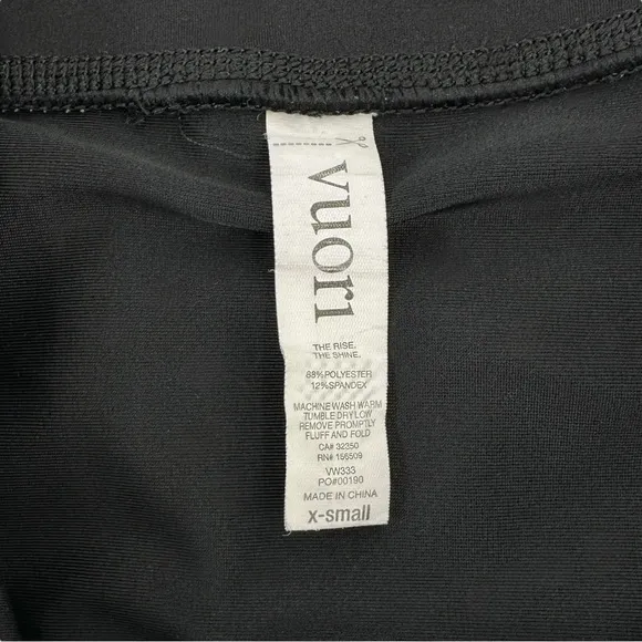 Vuori Black &amp; Blue Printed Active Shorts sz XS
