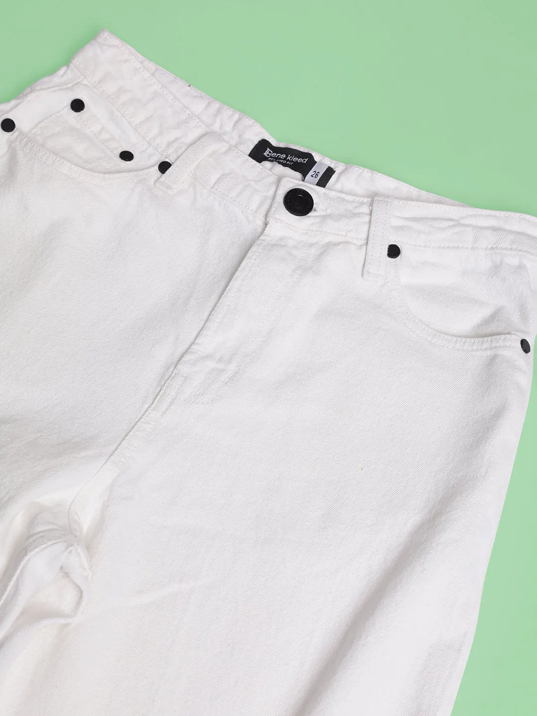 Women White Knee-Slash Relax Fit Jeans