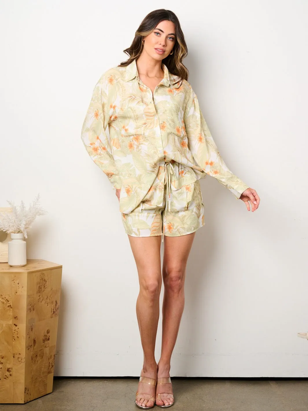 WOMEN'S LONG SLEEVE BUTTON UP TOP & ELASTIC WAIST SHORT LEAF PRINT 2PC. SET