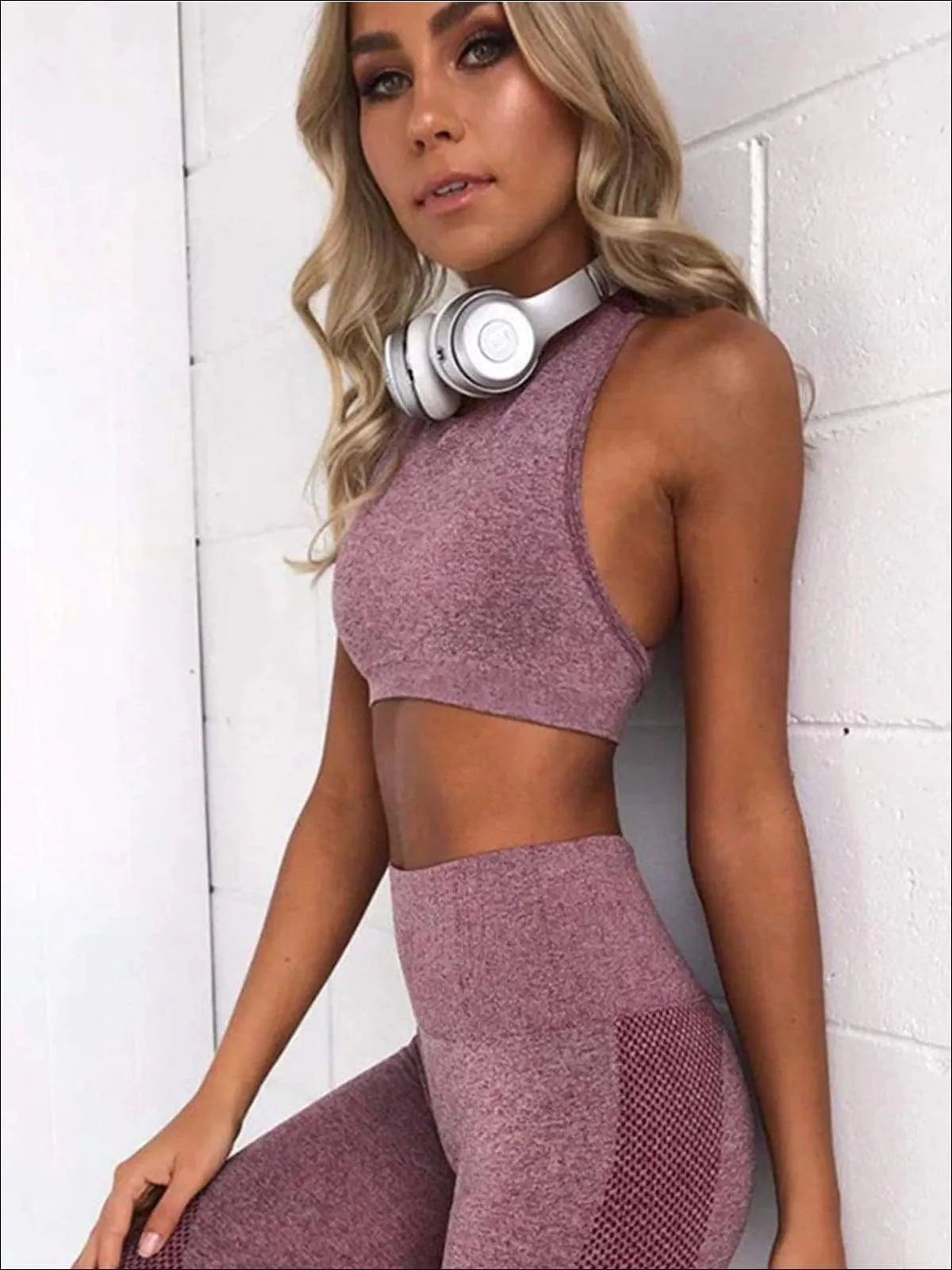 Women's Seamless Sports Bra & Perforated Leggings Set