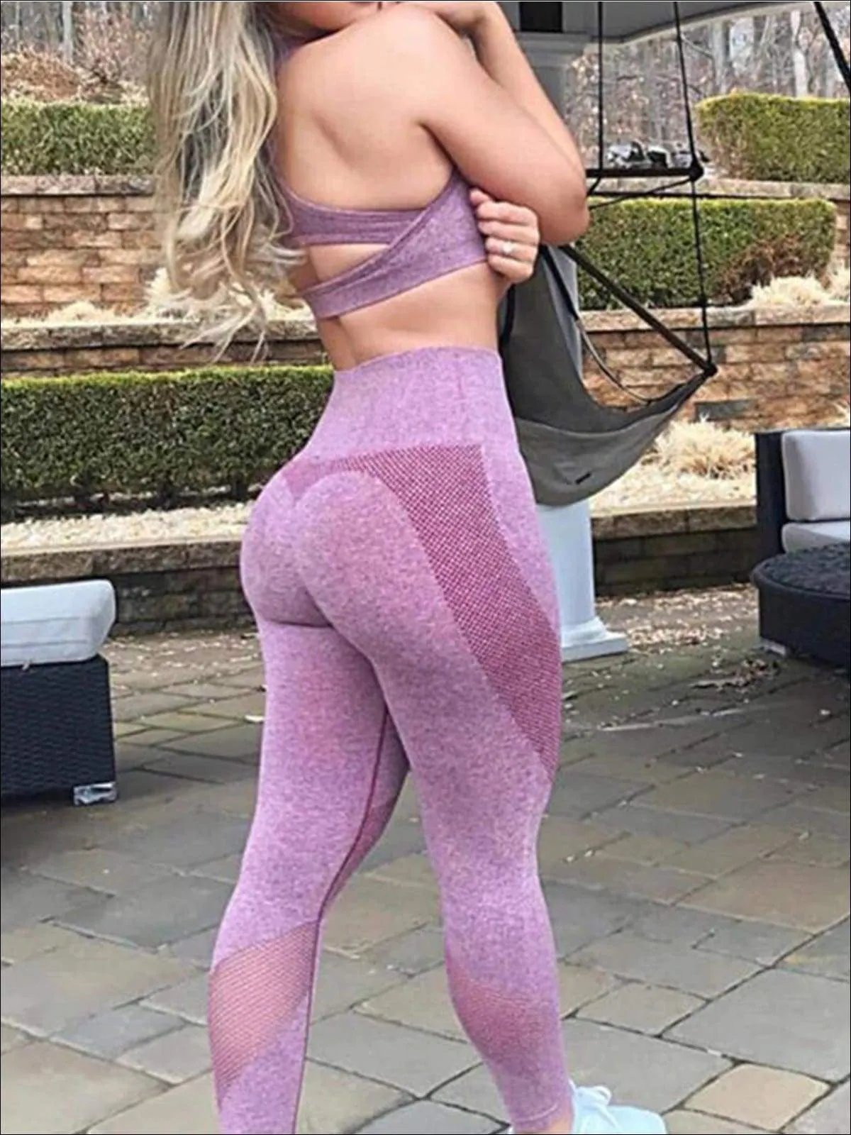 Women's Seamless Sports Bra & Perforated Leggings Set
