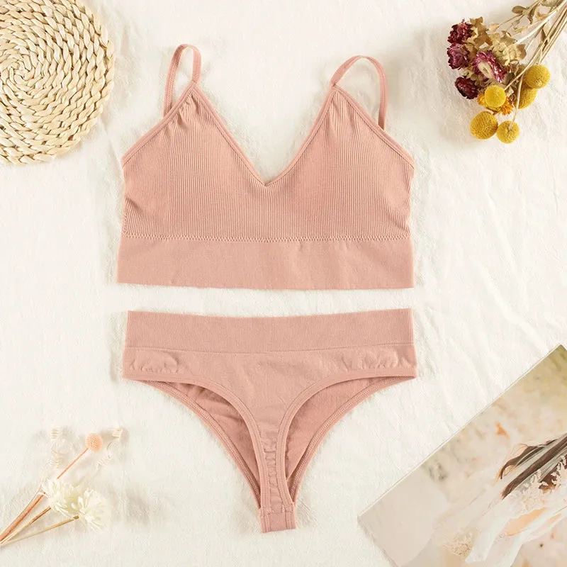 Women's Seamless Wireless Lingerie Set - Sexy Bra and Panties with G-String