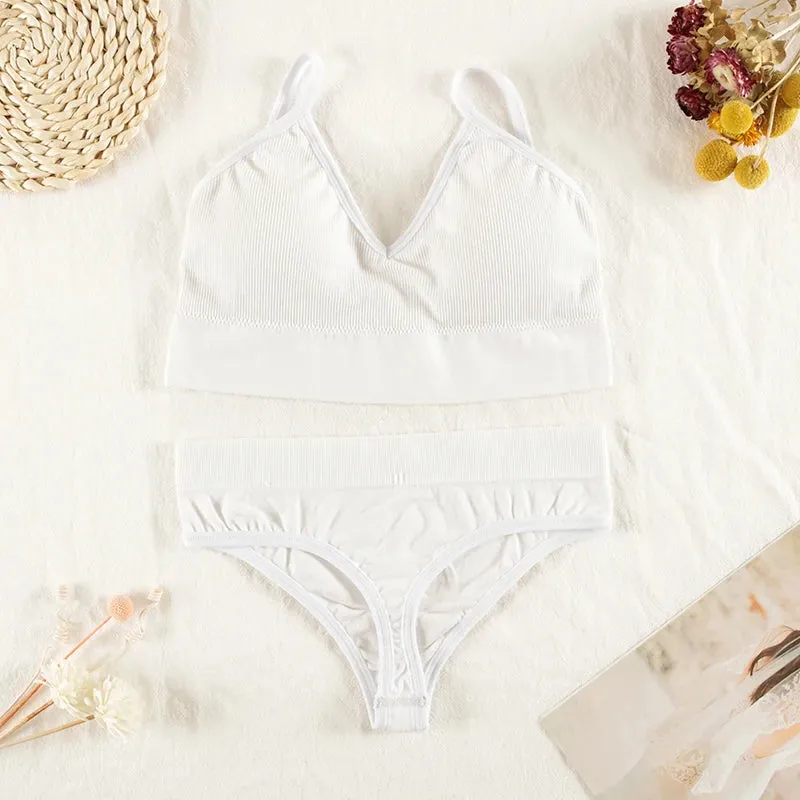 Women's Seamless Wireless Lingerie Set - Sexy Bra and Panties with G-String